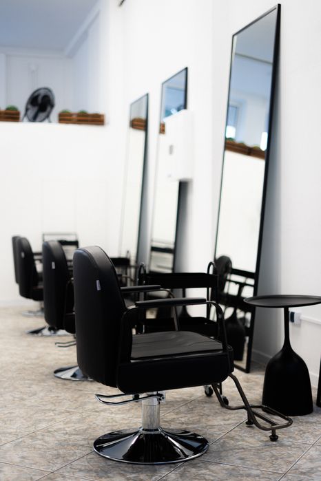 Żelazna — Wynajem gotowego showroomu / beauty-coworkingu