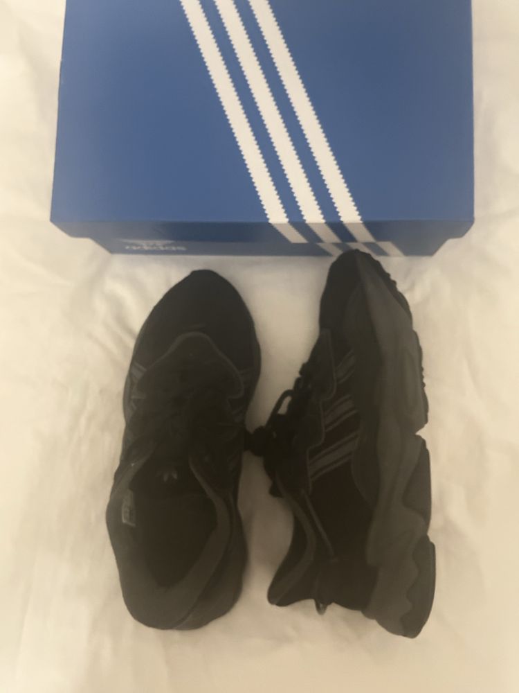Sapatilhas Adidas originais “Ozweego”