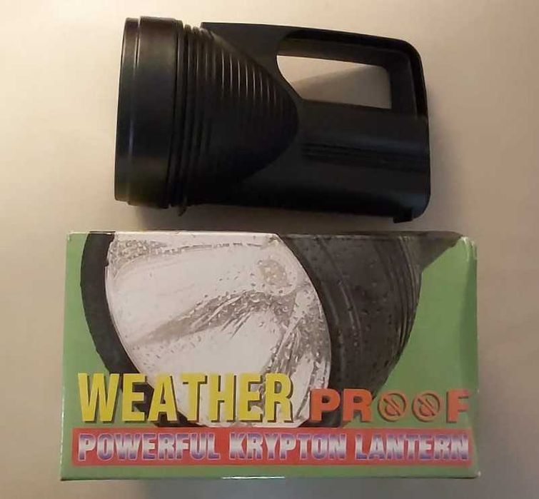 Rádio portátil Crown AM/FM (AC/DC) + Lanterna a pilhas