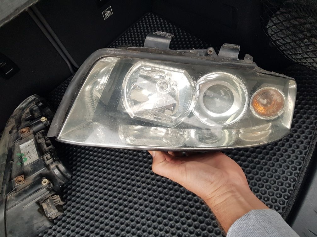 Передня ліва фара Audi a4  b6. Фара галоген. Фари перед. Оригінал