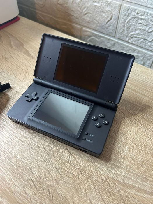 Konsola Nintendo Dsi Czarne + gra