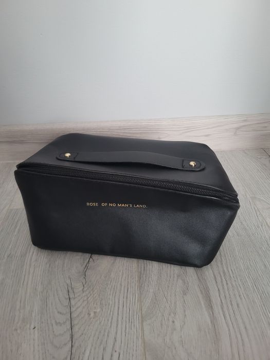 Kosmetyczka Rose of no man's land NOWA