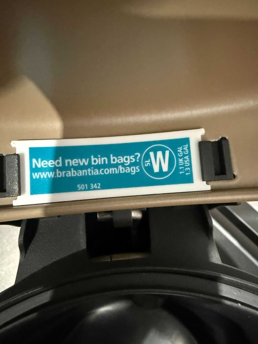 Brabantia - Kosz pedałowy NewIcon 5L Metallic Gold