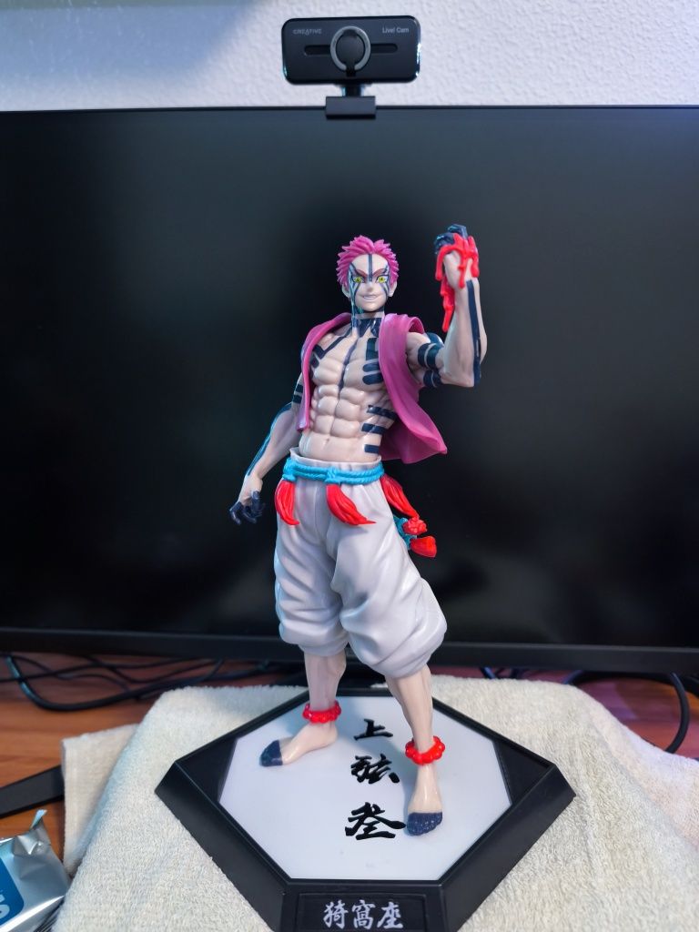 Figura Akaza (demon slayer)