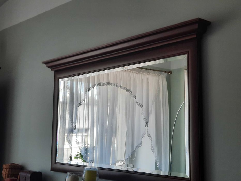 Lustro Black Red White