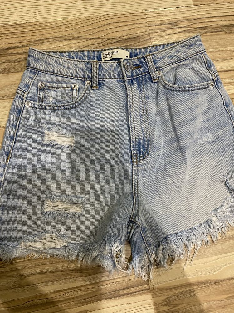 Лот шортів 4 пари, zara, stradivarius, cropp, house