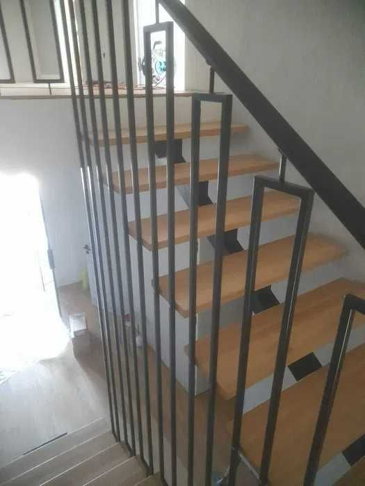 Balustrada panelowa (balustrady, barierki, poręcze)