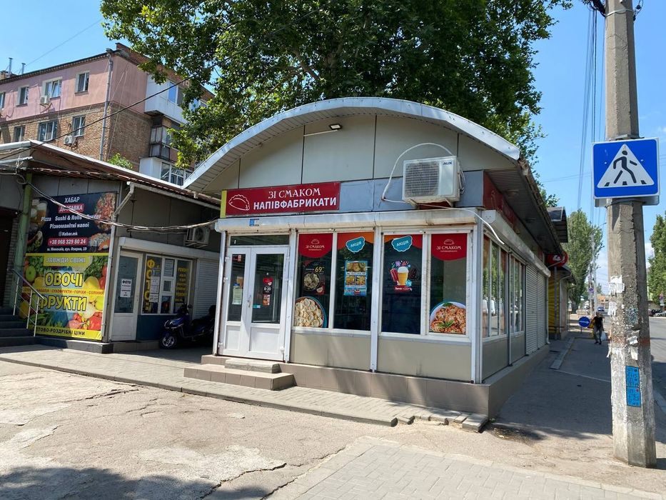 Фасадное помещение р-н Лески конечная 75-го маршрута 50м 25000грн
