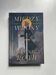 Między wrony - Veronica Roth