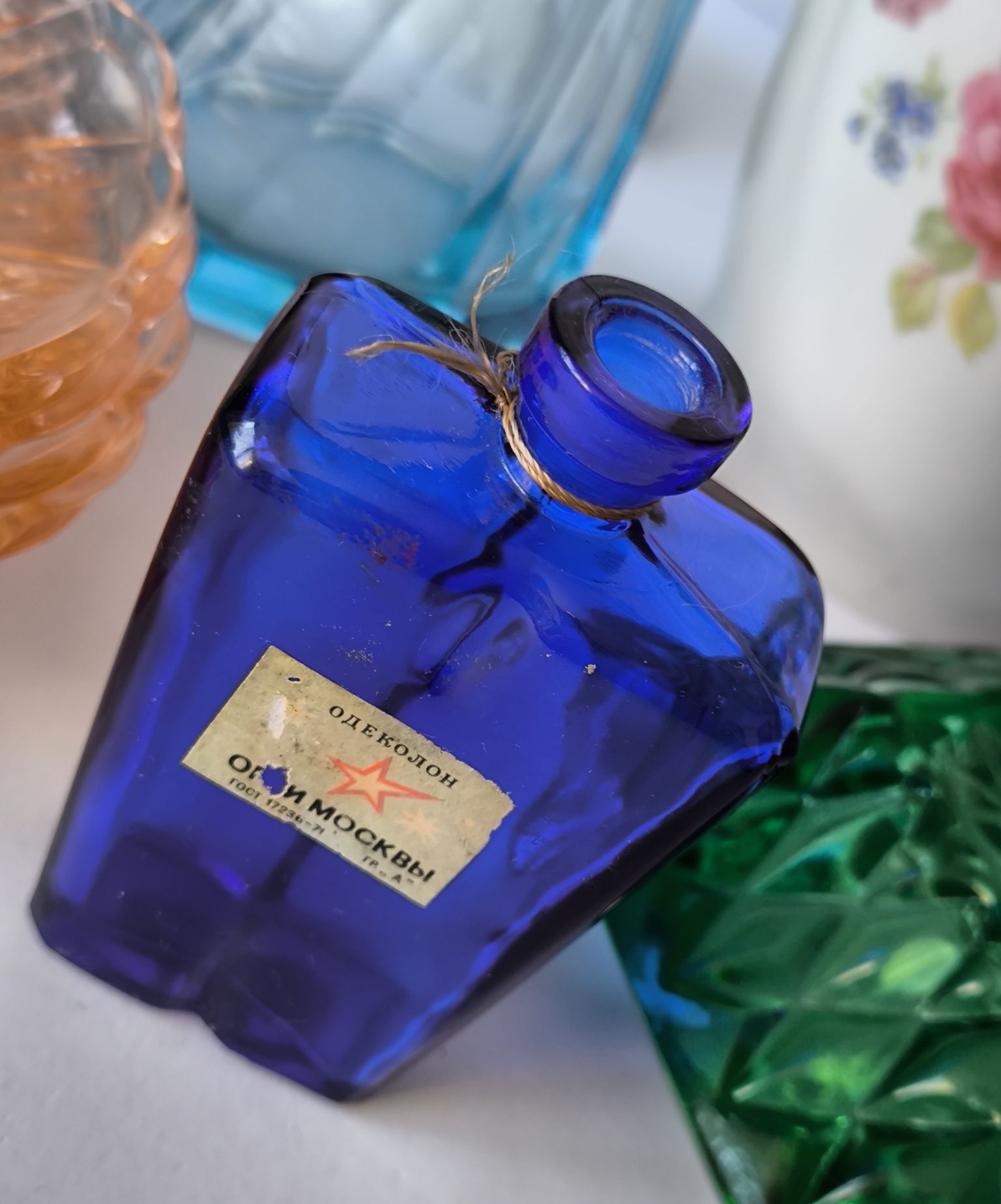 Butelka na perfumy piękna stara kolorowe szkło