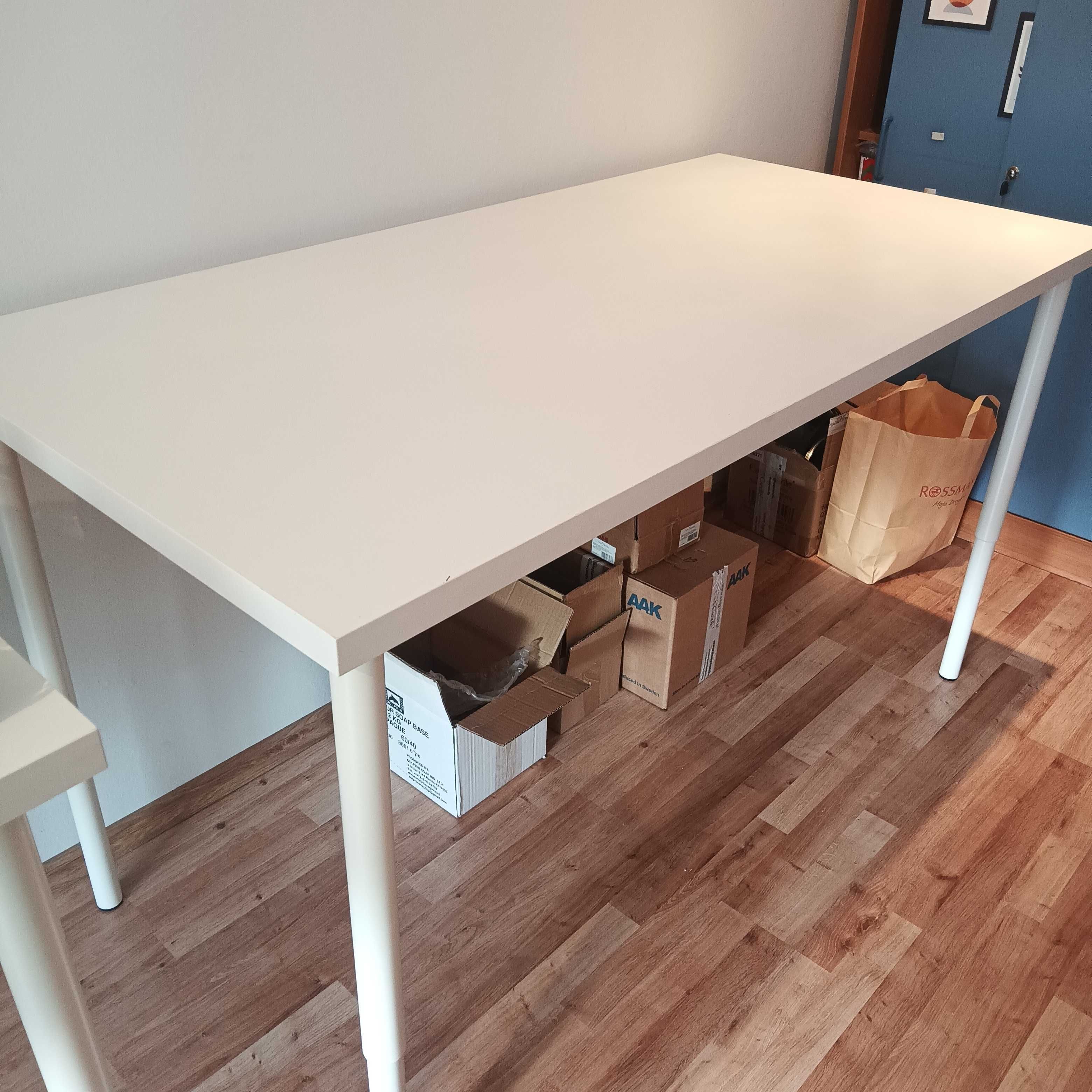 Dwa blaty Lagkapten Ikea z regulowanymi nogami