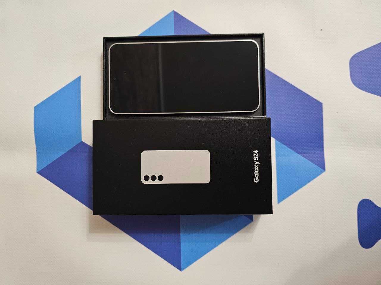 Samsung Galaxy S24 8/128/256/ Вітринний /Гарантія