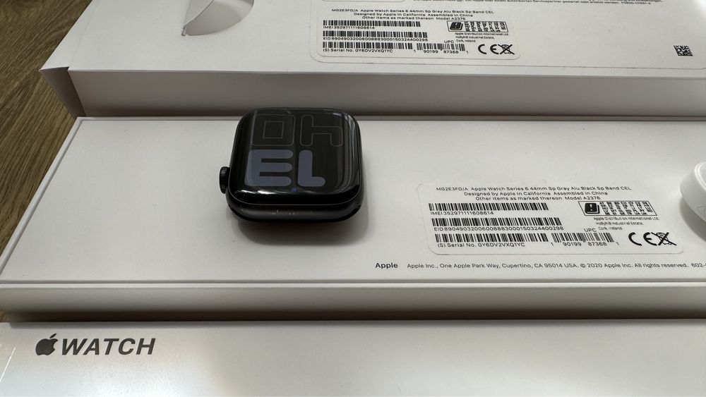 Apple iWatch 6 space gray GPS Cellular 44mm