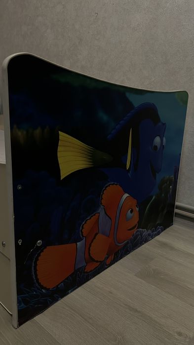 Меблі для дитячої кімнати - стіл, ліжко , крісло