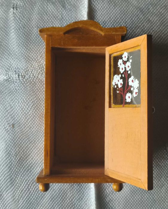 Armário quarto casa de bonecas