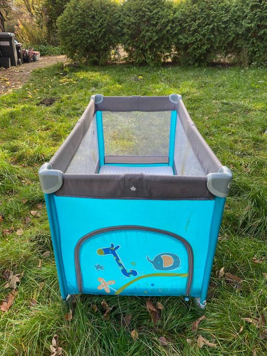 Łóżeczko  z materacem oddam za darmo , odbiór w Lelowie