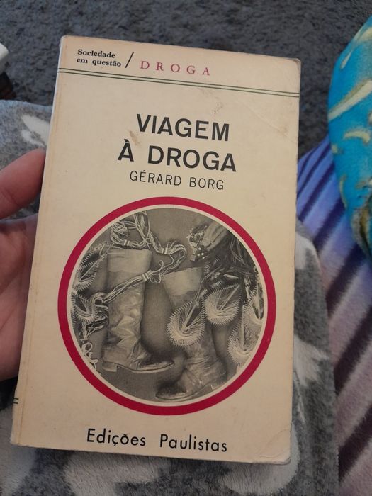 Vários livros diferentes