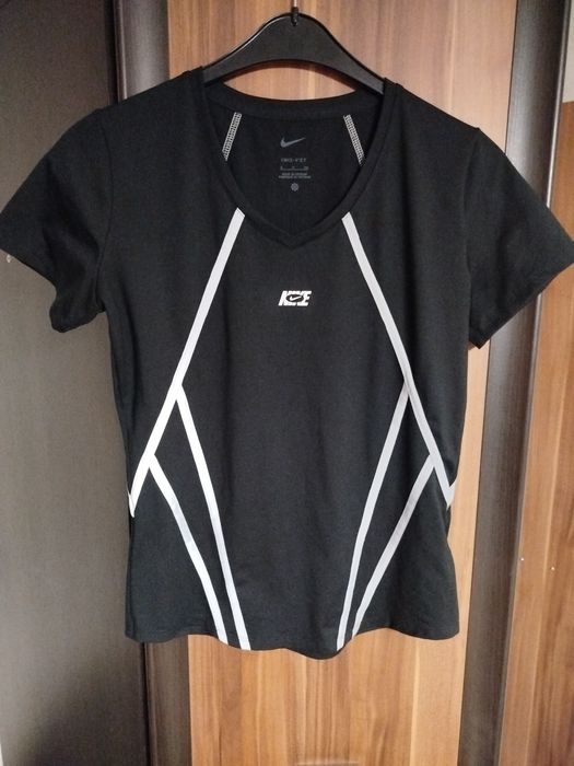 Koszulka damska Nike rozmiar S stan idealny