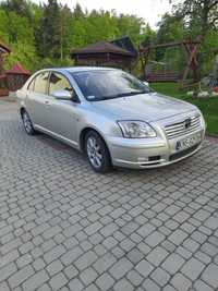 Toyota Avensis Toyota Avensis mały przebieg oryginalny lakier