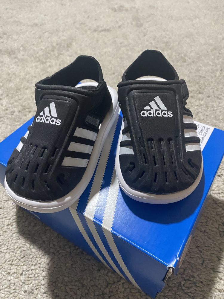 Chinelo Adidas tam 20