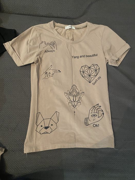 Женские футболки