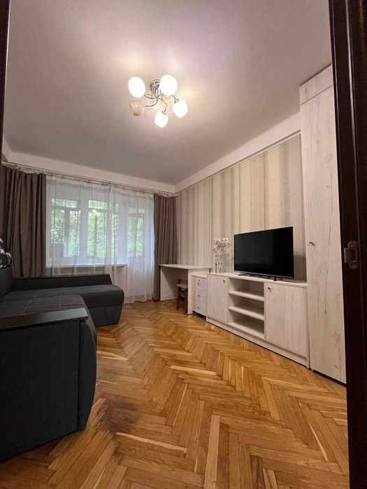 Сдам 2к,Шевченківський р-н,Нивки,Стеценко 9(Інтернаціональна площа)