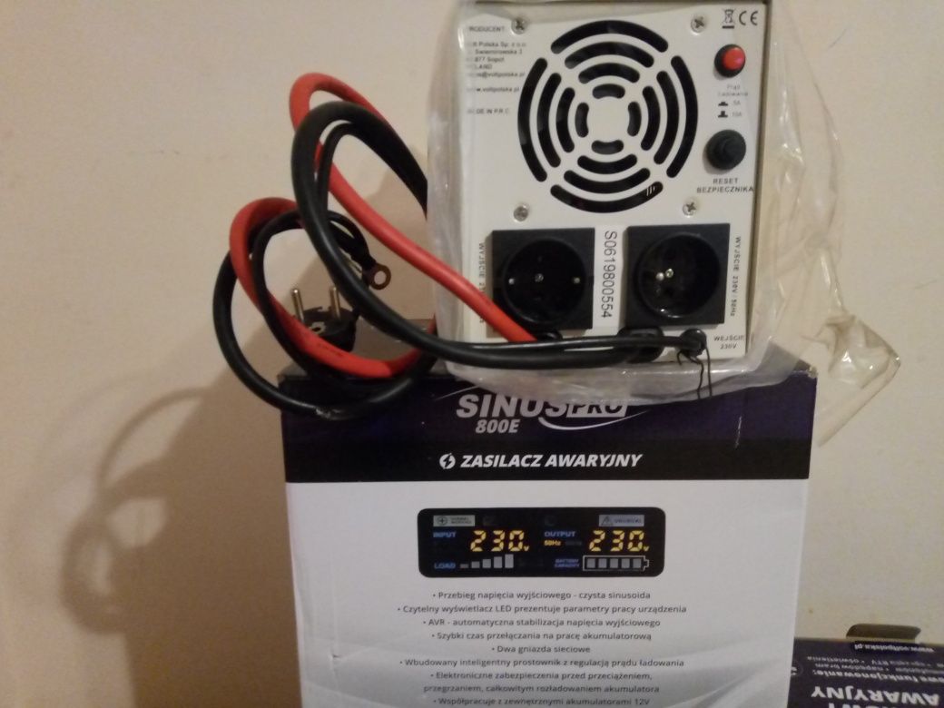 VOLT SINUS PRO 800 E 12/230V (800VA/500W)