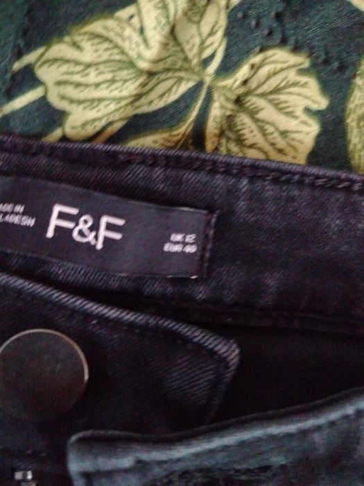 Dzinsy czarne F&F r 40