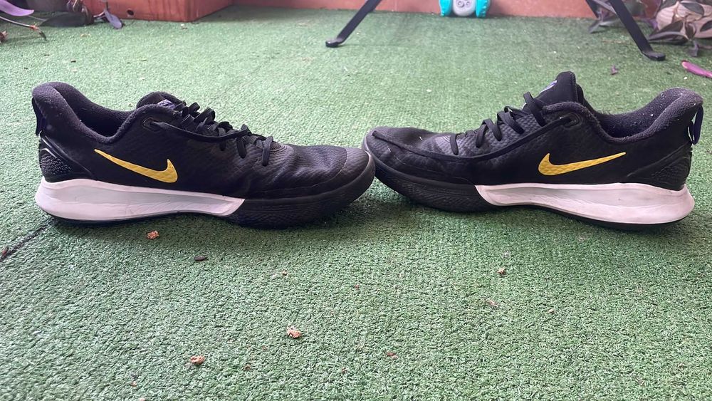 Tênis Basqueteira Nike