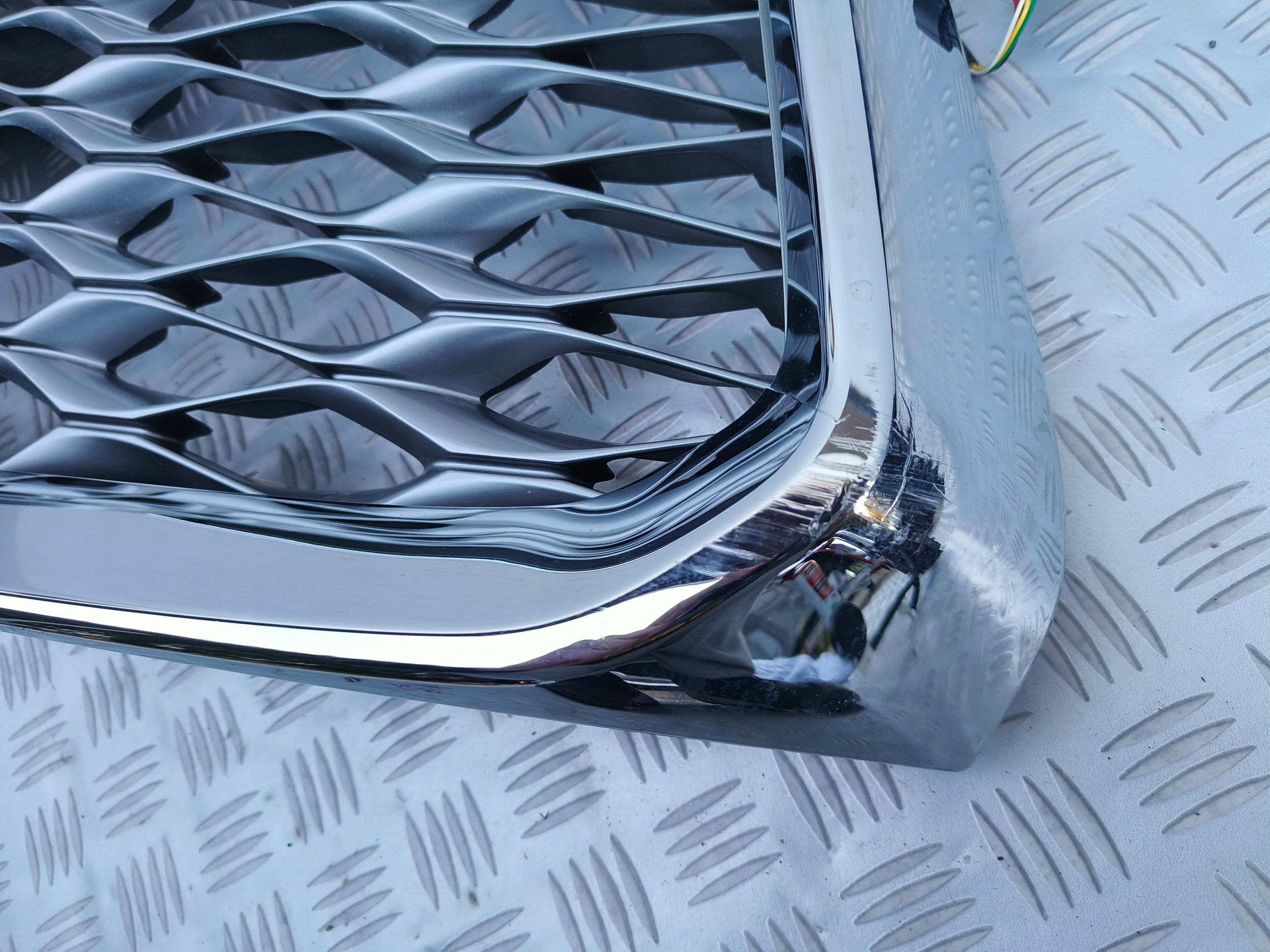 Infiniti 2024 Grill Atrapa przód Znaczek Kamera Usa