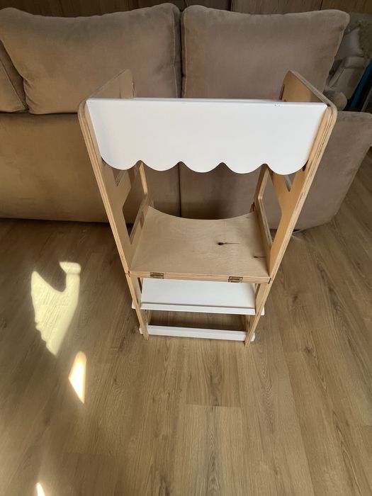 Torre de aprendizagem montessori