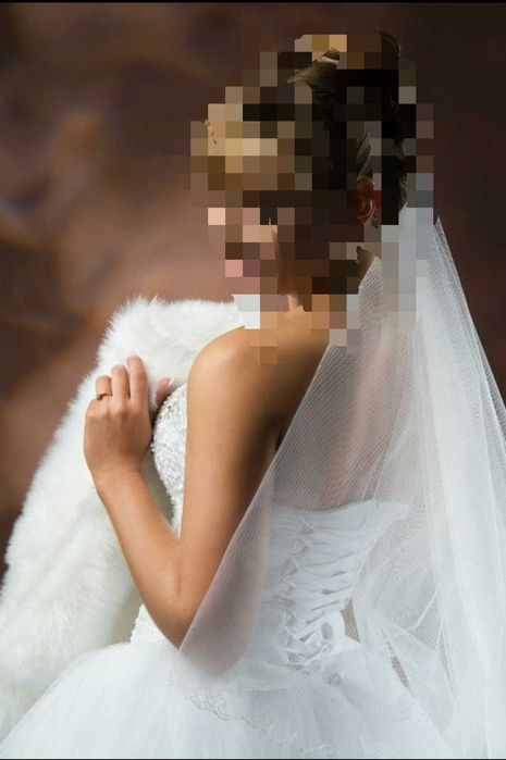 свадебное пышное платье с корсетом