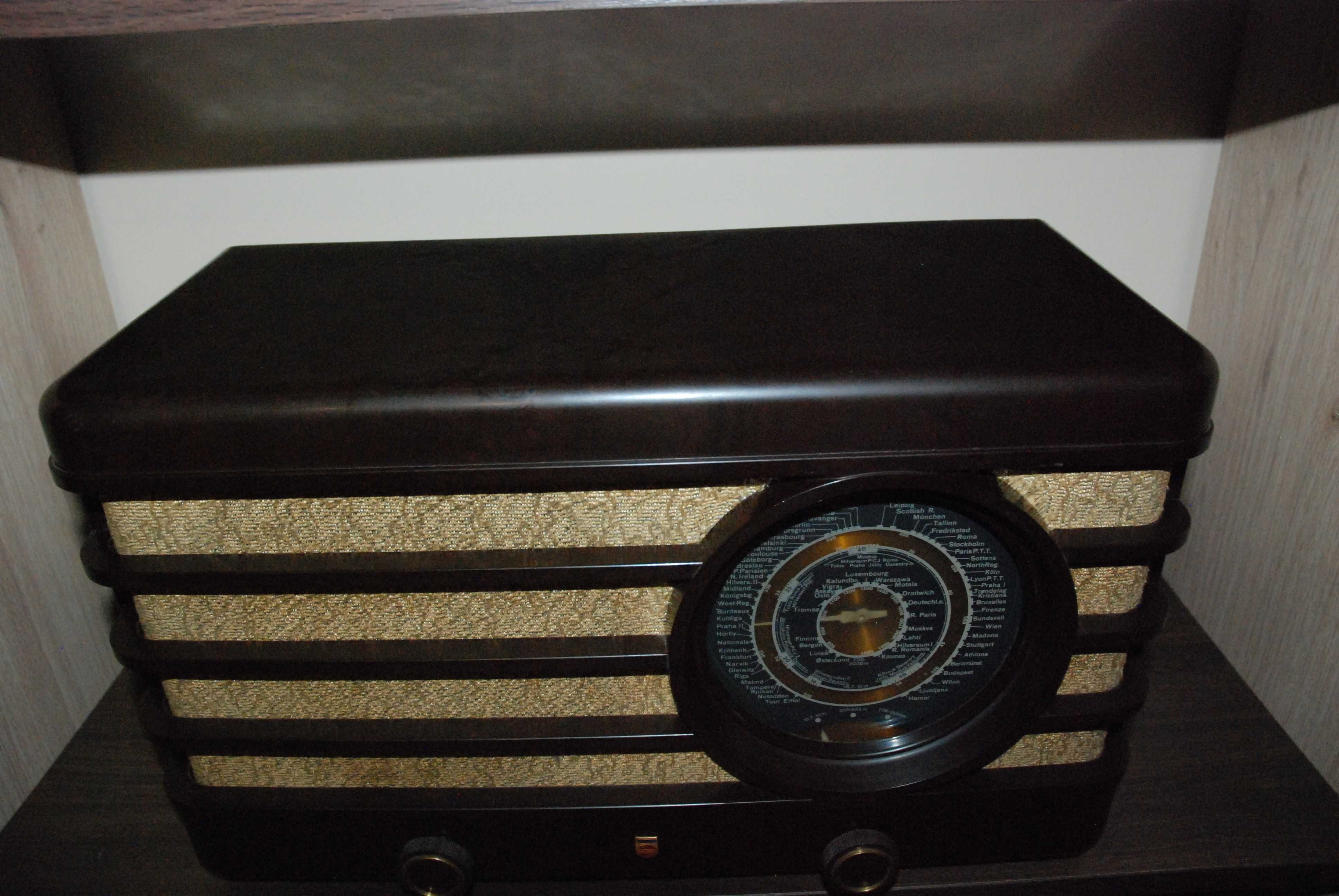 Radioodbiornik lampowy firmy Philips, model 470 Hu-32 - 1938 r.