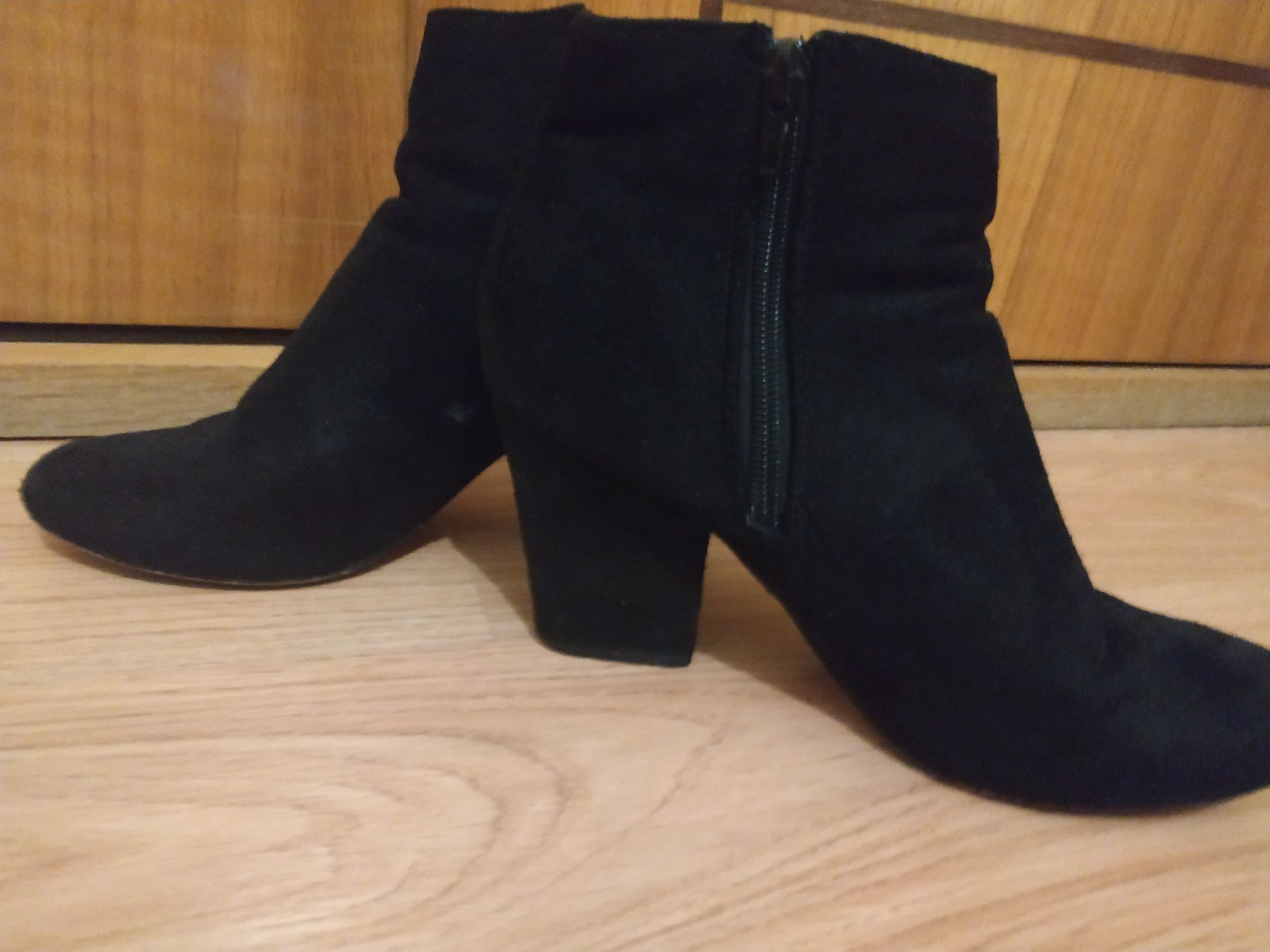 Botins veludo pretos