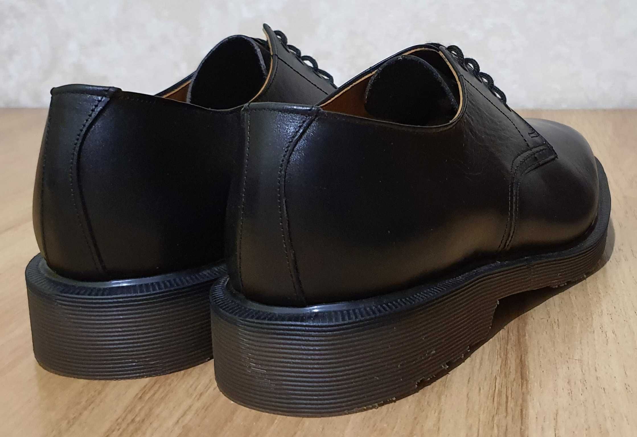 Шкіряні туфлі Dr. Martens Tredair made in England 43 розмір