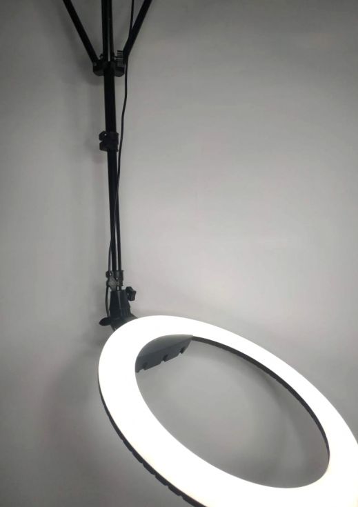 Профессиональная кольцевая LED лампа 45 см / 65 Вт со штативом