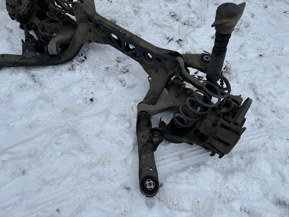 Audi A6 C7 Zawieszenie Tył belka wózek zwrotnica
