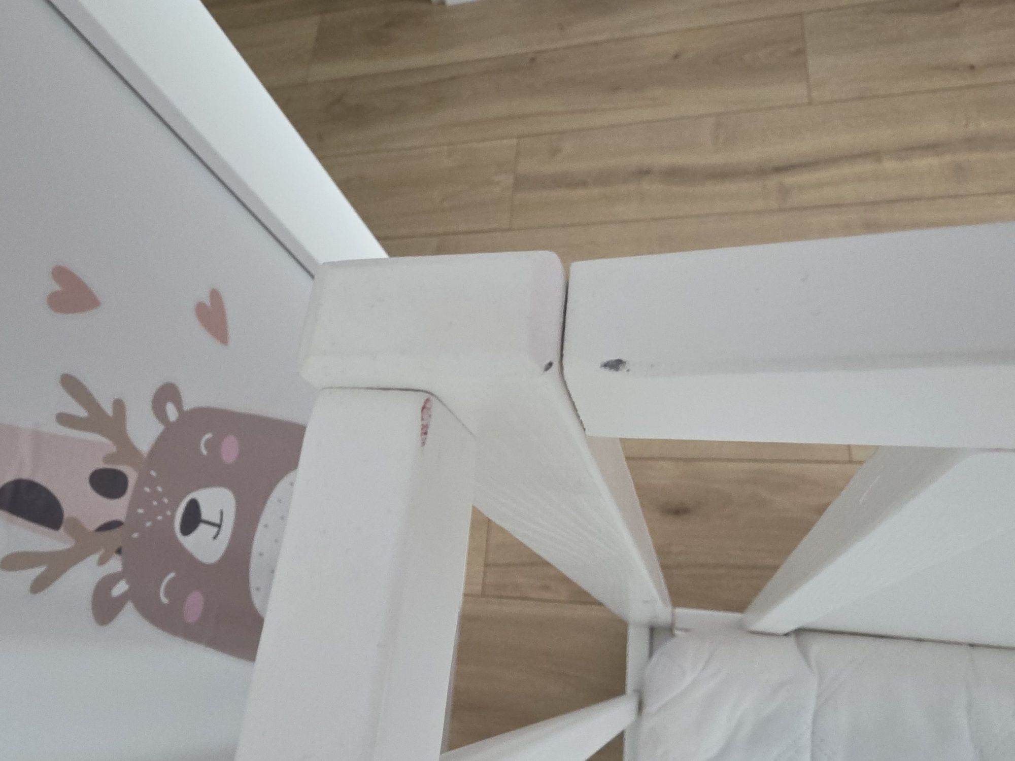 Sprzedam łóżeczko dziecięce ,kolor biały z szuflada z materacem