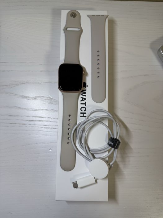 Apple Watch SE GPS 44mm Gold  (A2352) (MKQ53) оригінал+ ремінці