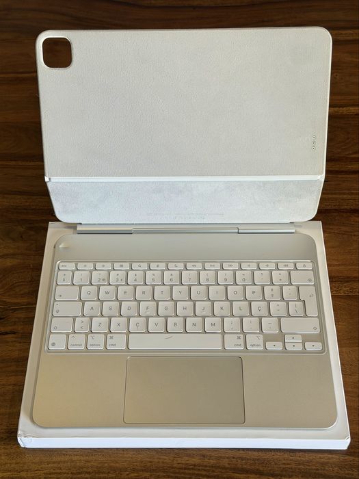 Capa iPad Magic Keyboard White