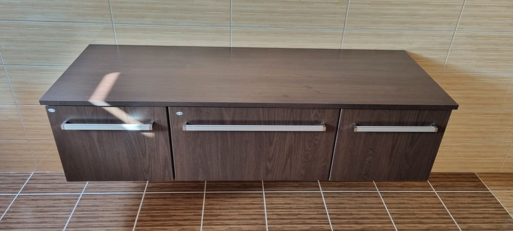 Komoda łazienkowa wisząca Antado