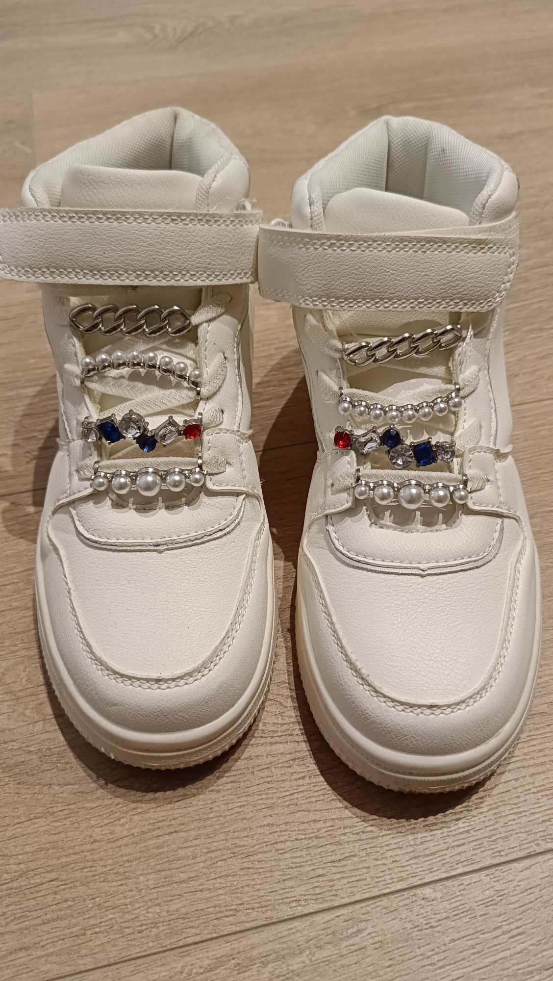Buty adidasy Reserved 36