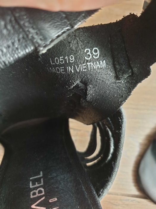 Czarne buty na obcasie/sandały Mohito