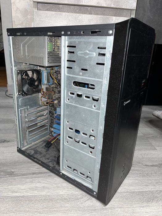 Продам системний блок + процесор + материнская плата