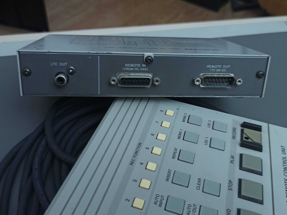 Gravador TASCAM DA-38 com extras