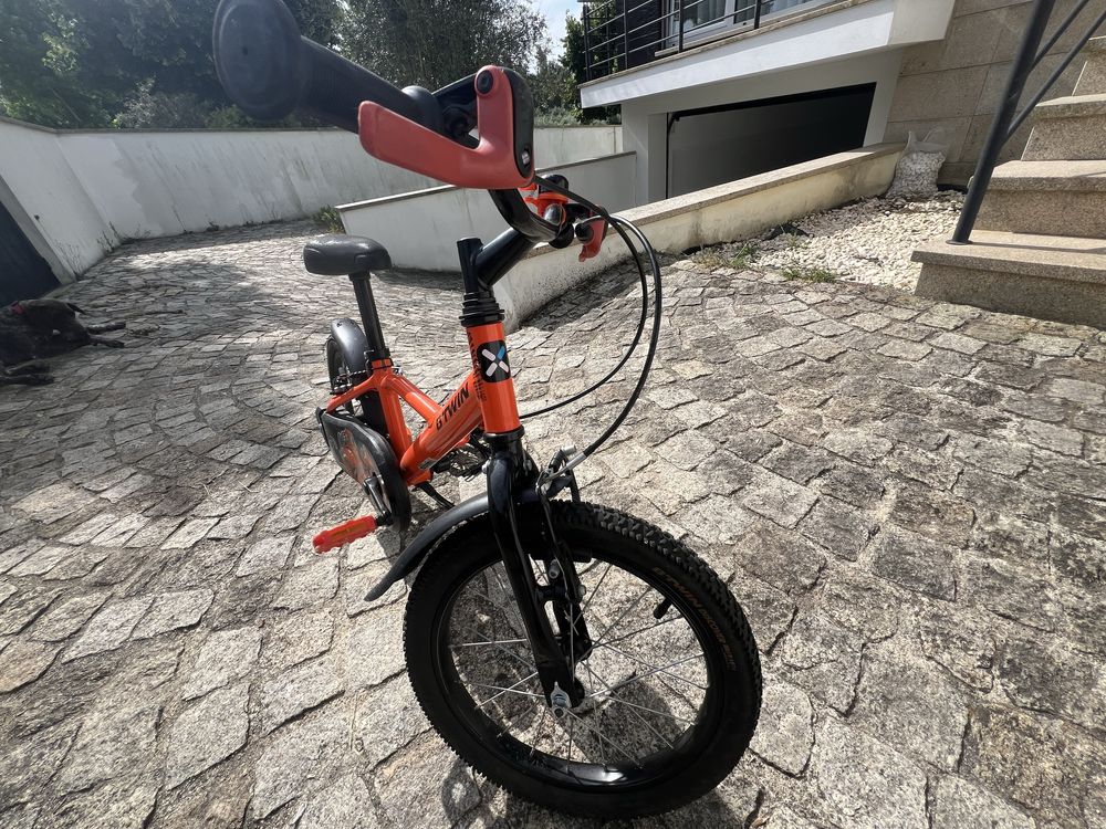 Bicicleta Infantil 16 com Rodinhas Pronta para Pedalar!