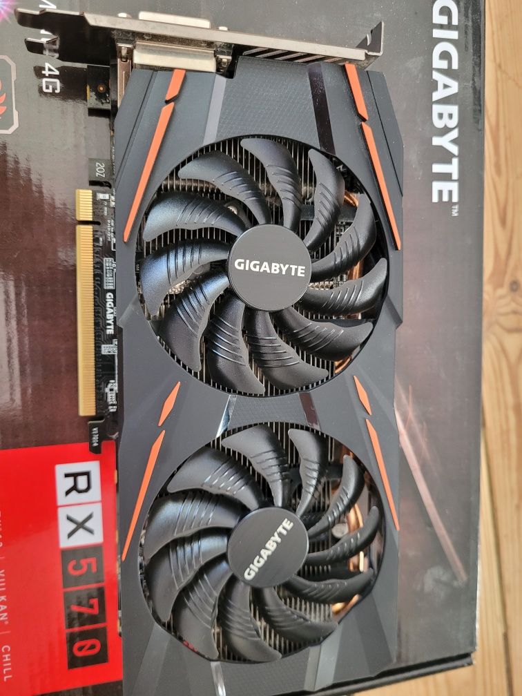 Radeon Gigabyte RX 570  4GB DDR5 256 bit