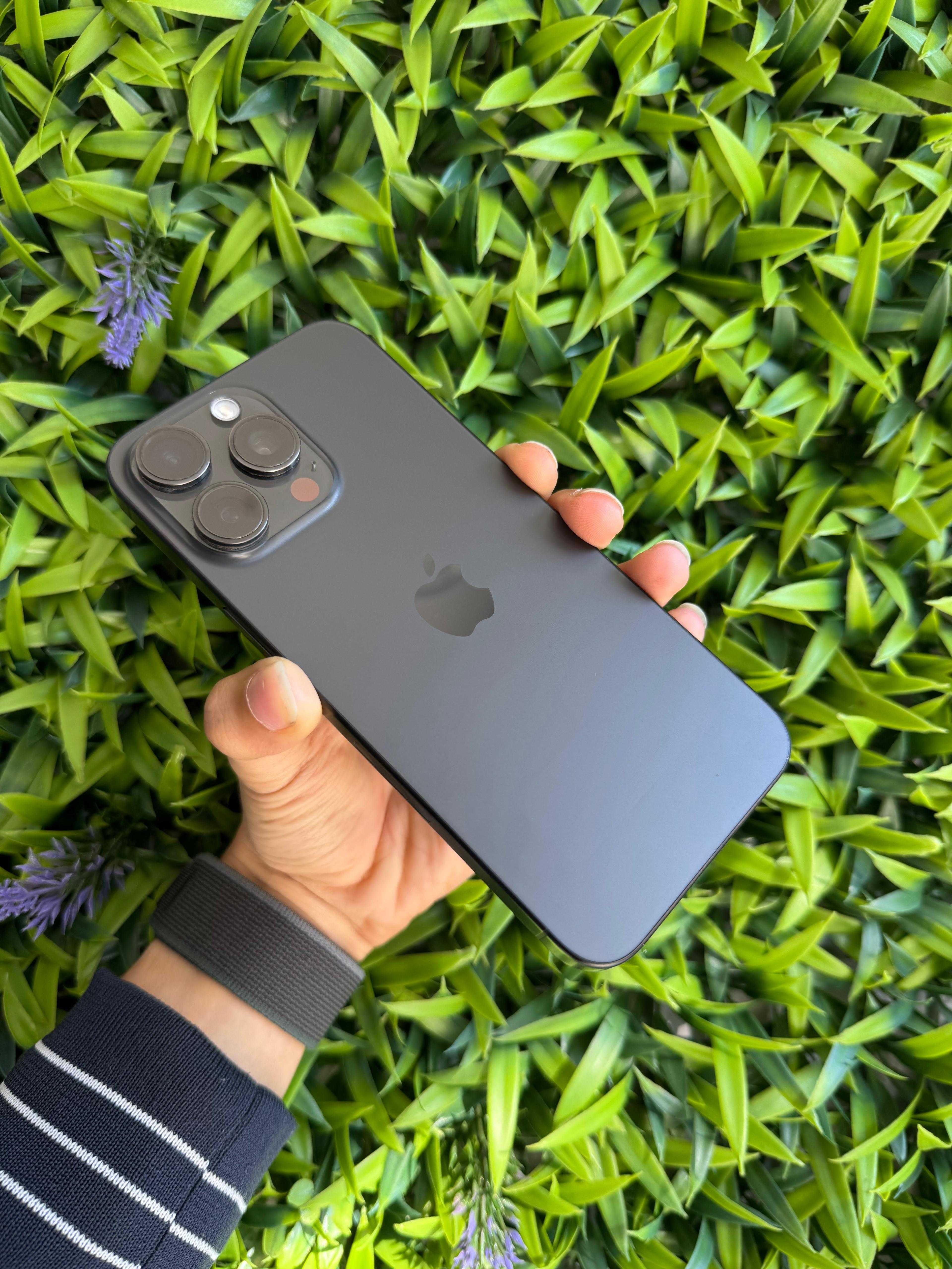 iPhone 15 Pro Max 6.7″ 256GB Titânio Preto - Loja Ovar