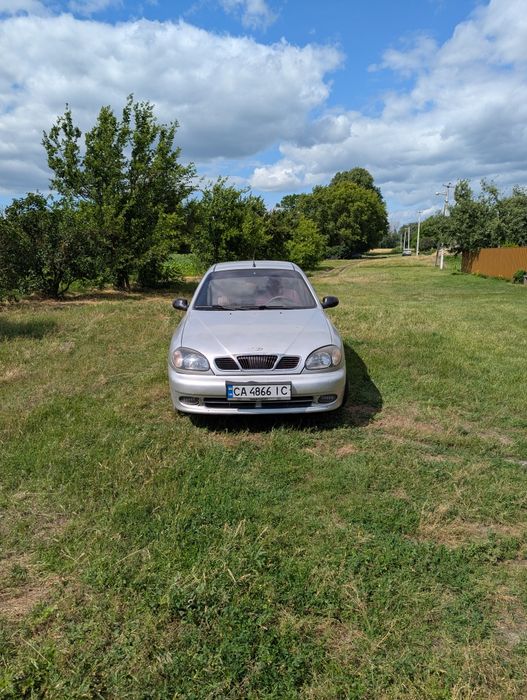 Автомобіль  Део Сенс