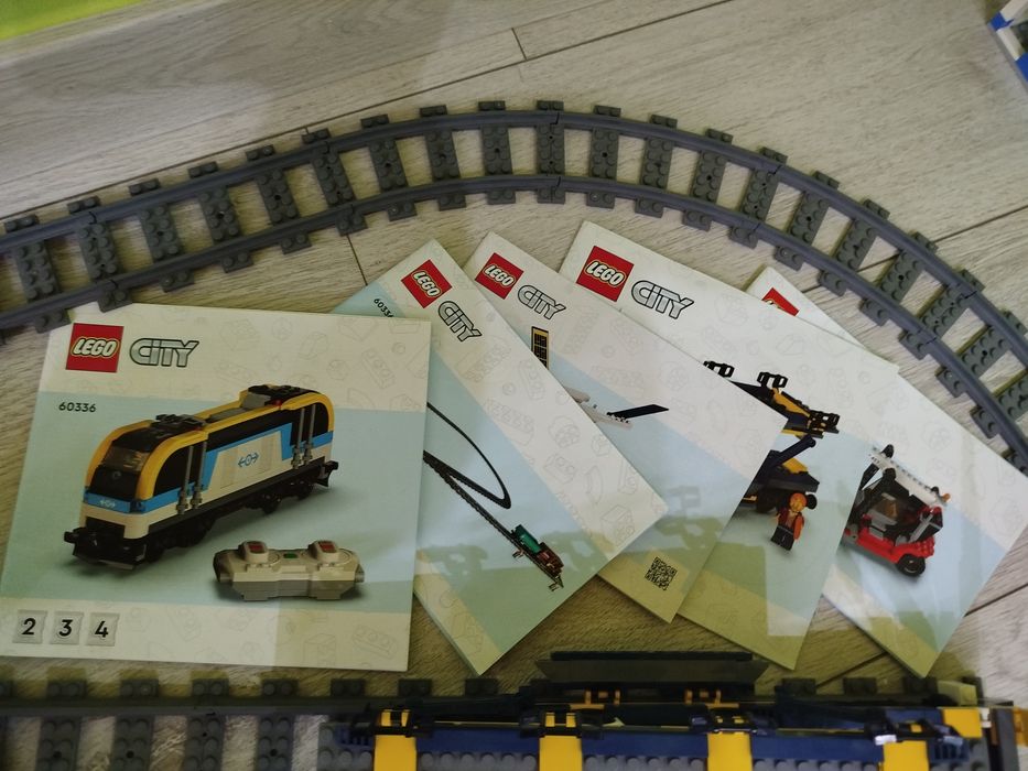 LEGO  City 60336 pociąg towarowy